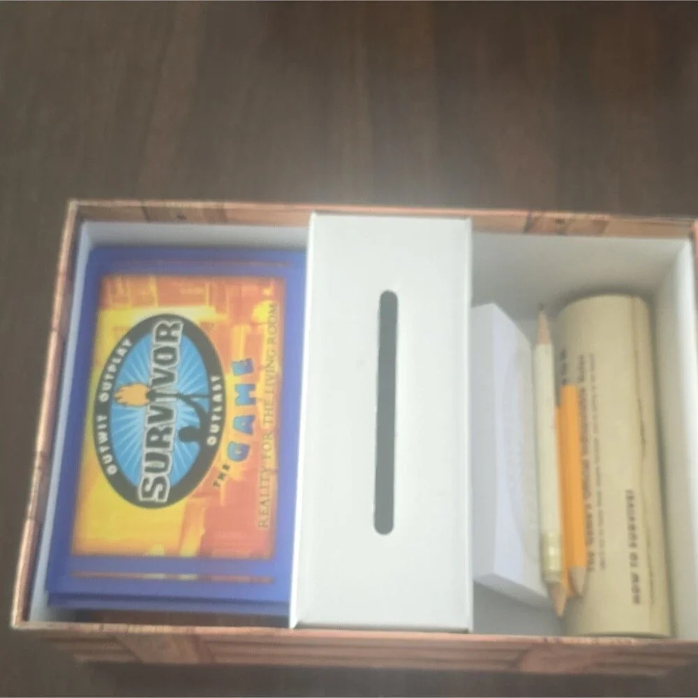 Survivor Survivor The Game TV Show Party Card Game Complete 2+ 12+ 2000